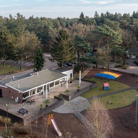 Prachtig Chalet In De Bossen Nunspeet Eksteriør billede