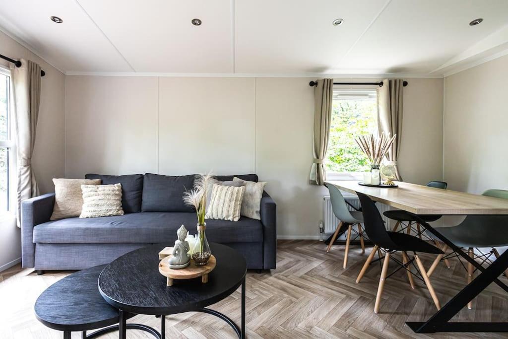 Prachtig Chalet In De Bossen Nunspeet Eksteriør billede